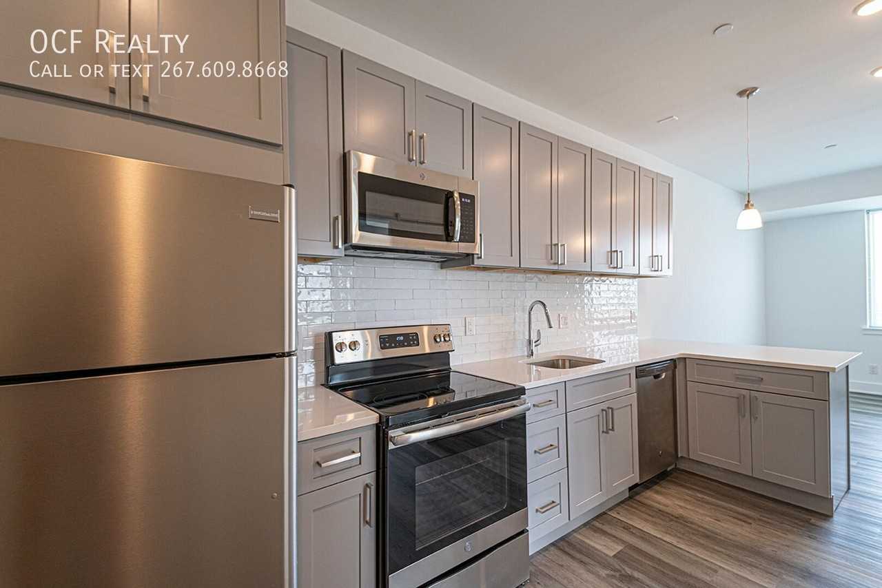 1245 Ridge Ave #301 - Photo 6 of 20