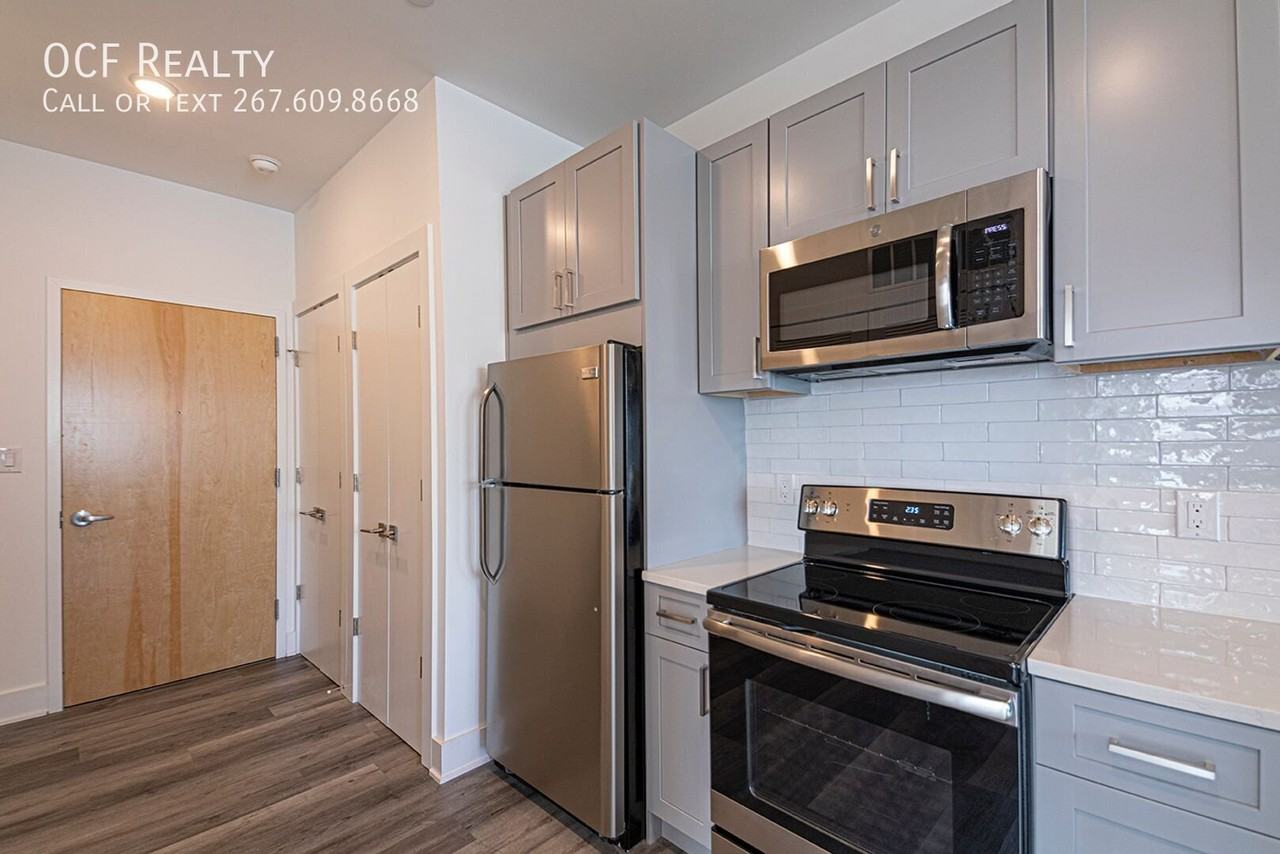 1245 Ridge Ave #301 - Photo 7 of 20