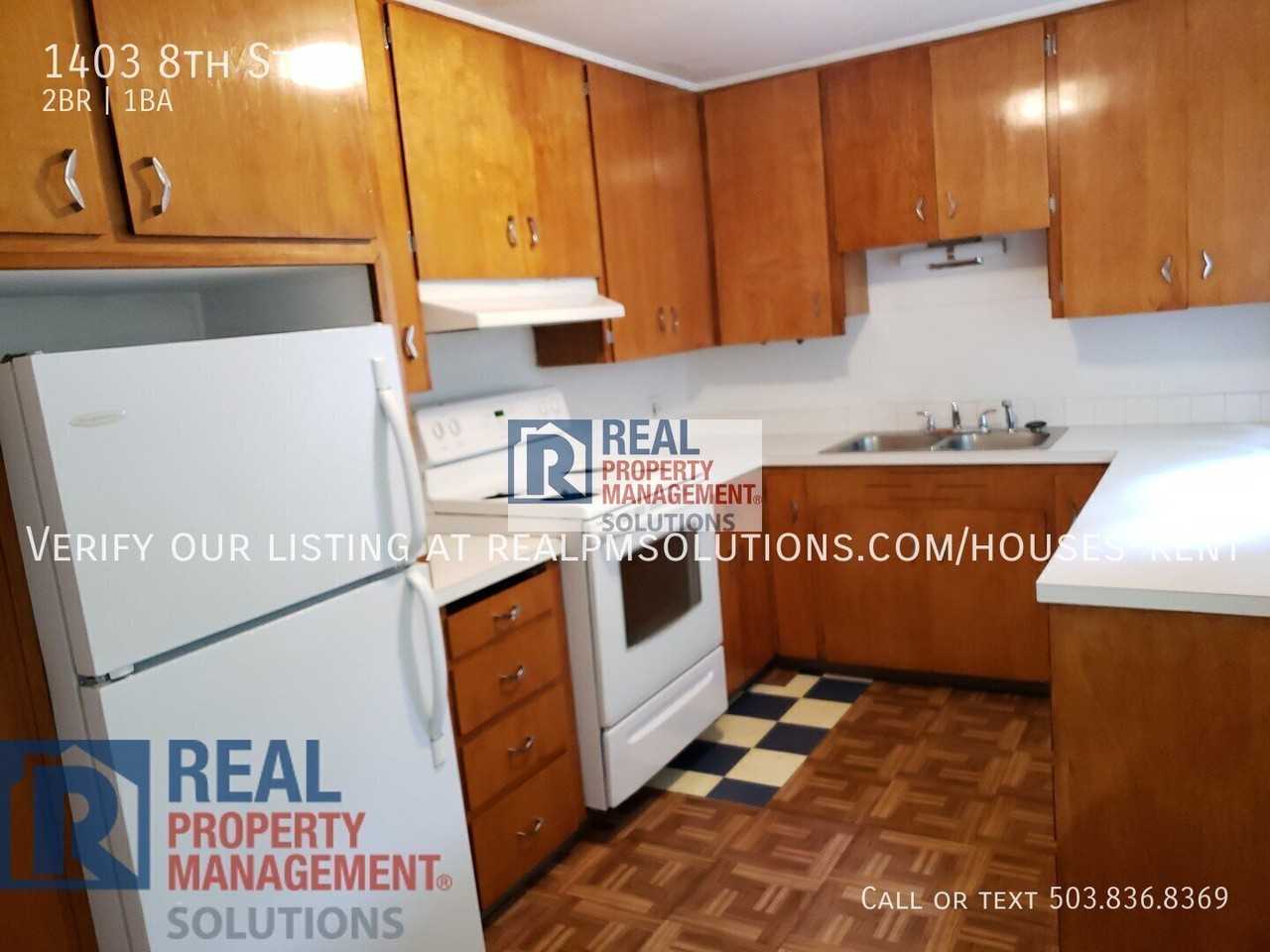 1403 8th St - Photo 5 of 14