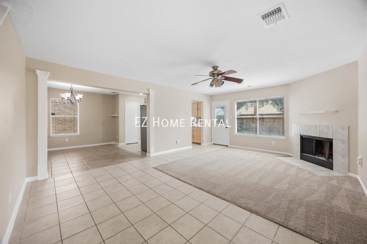 802 Oak West Dr - Photo 2 of 21