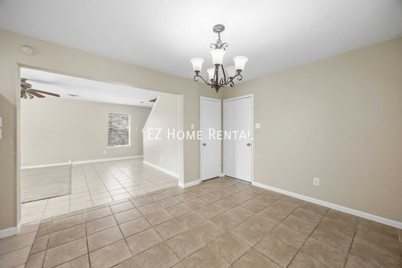 802 Oak West Dr - Photo 5 of 21
