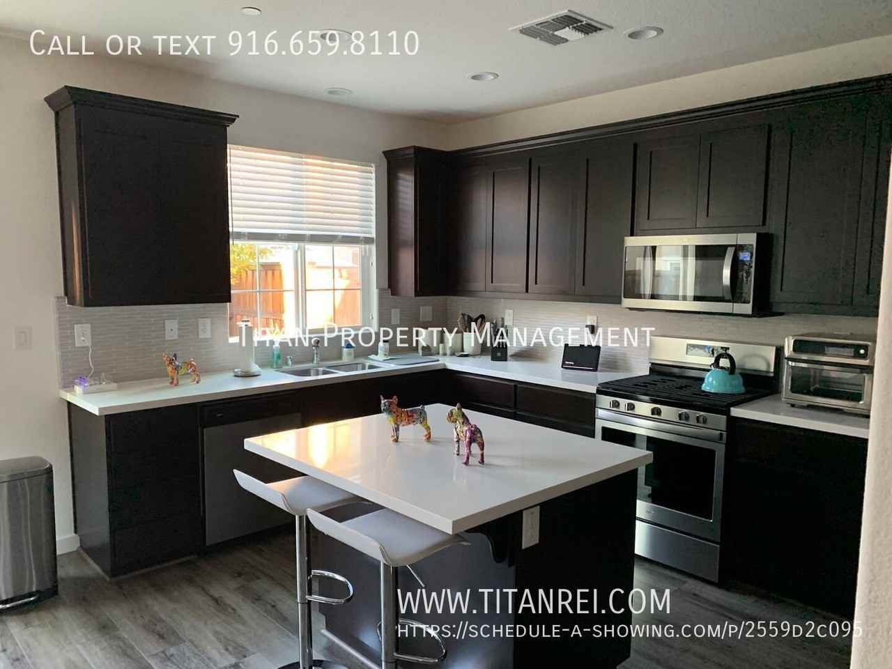 1033 Oakbriar Cir - Photo 4 of 21