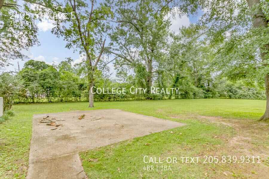 2405 5th Ave E - Photo 2 of 49