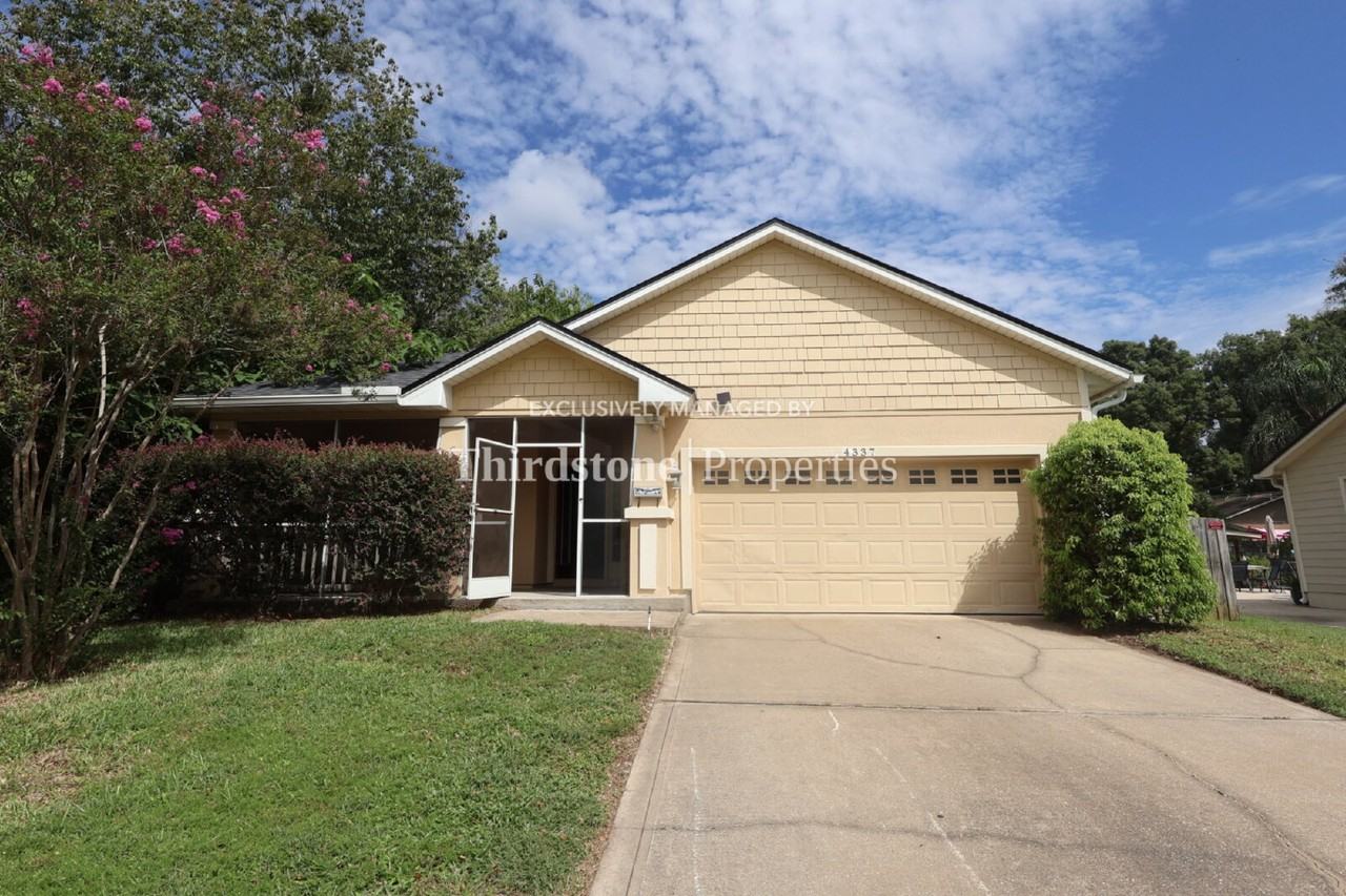 4337 Palmer Ave