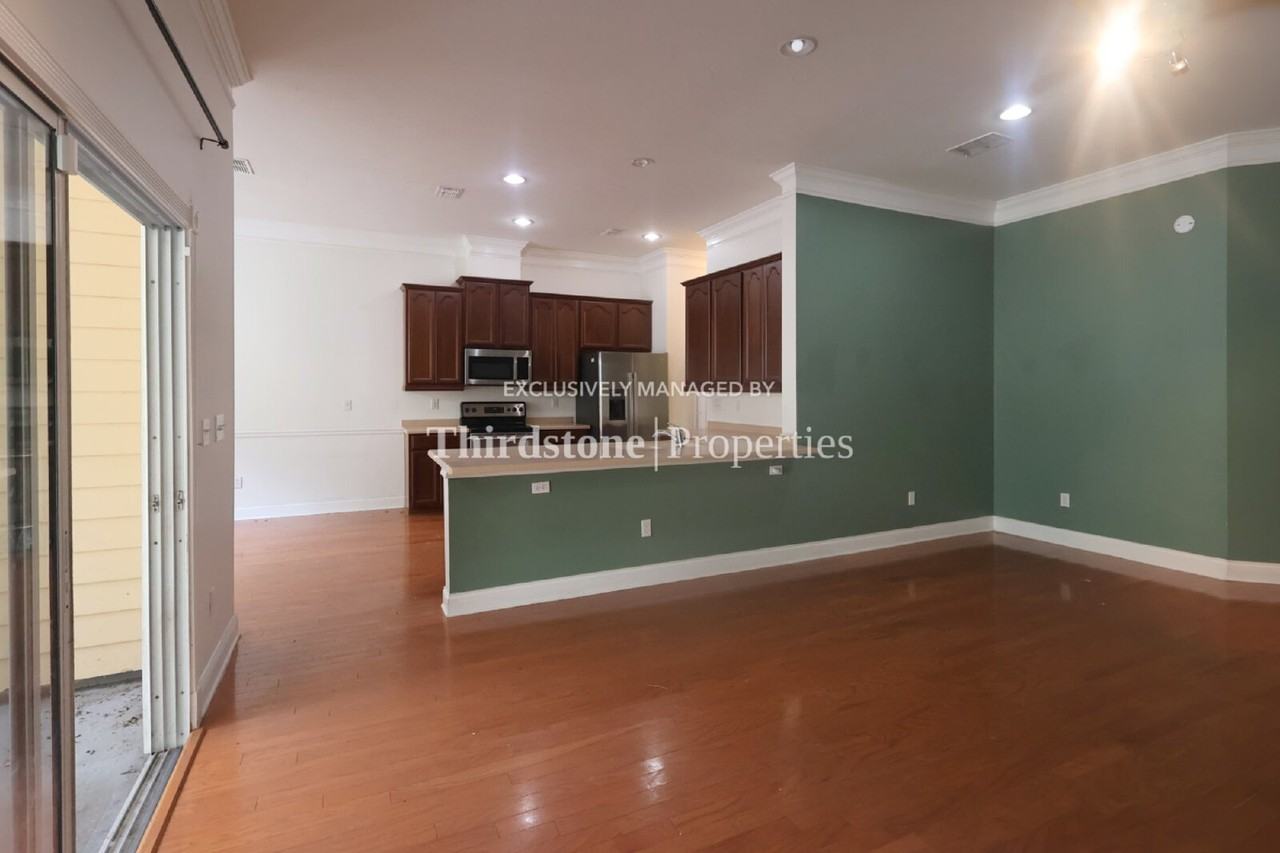4337 Palmer Ave - Photo 6 of 37
