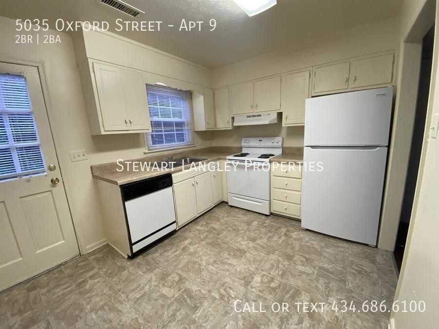 5035 Oxford St #9 - Photo 3 of 22