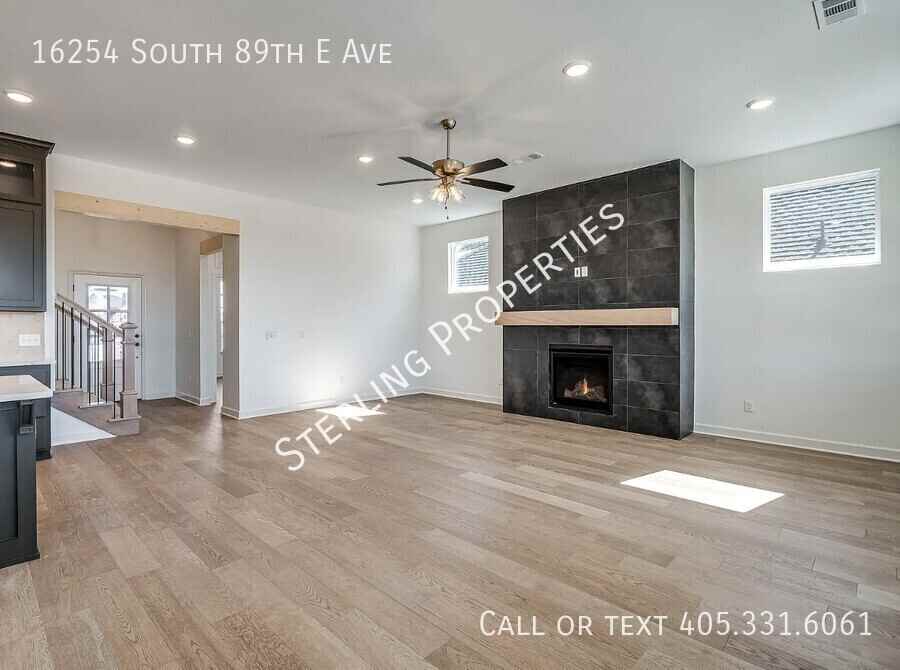 16254 S 89th East Ave - Photo 6 of 50