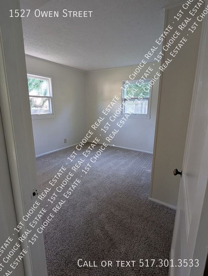 1527 Owen St - Photo 6 of 16
