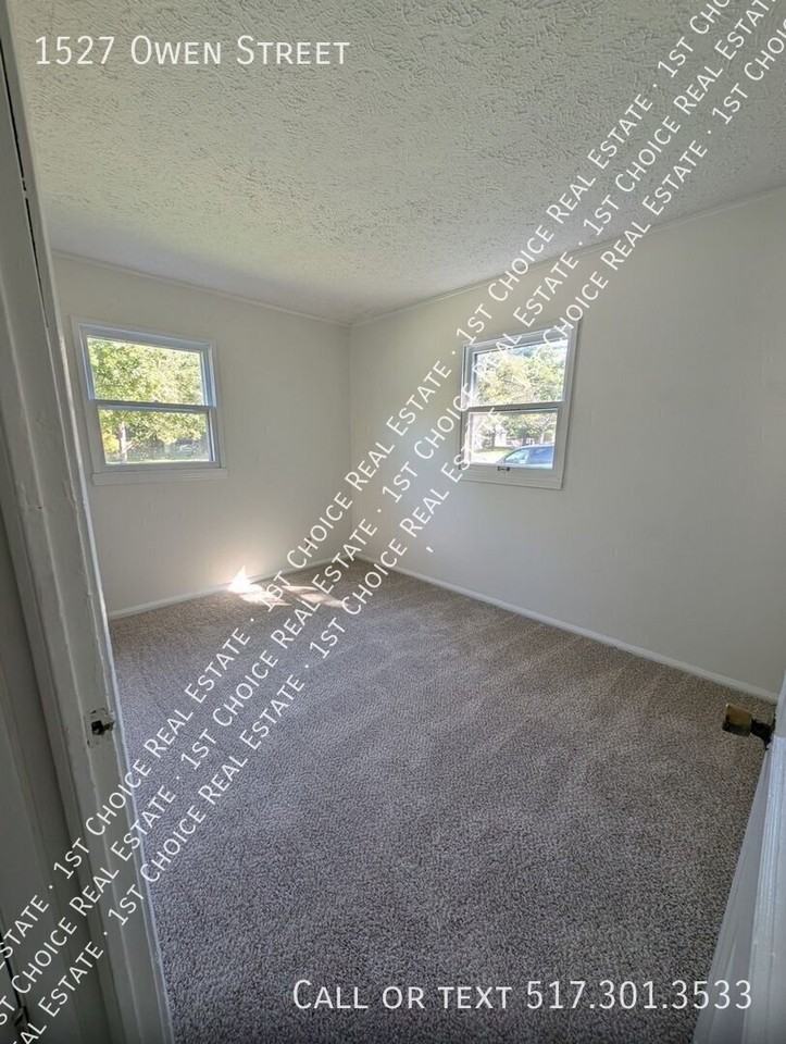 1527 Owen St - Photo 7 of 16
