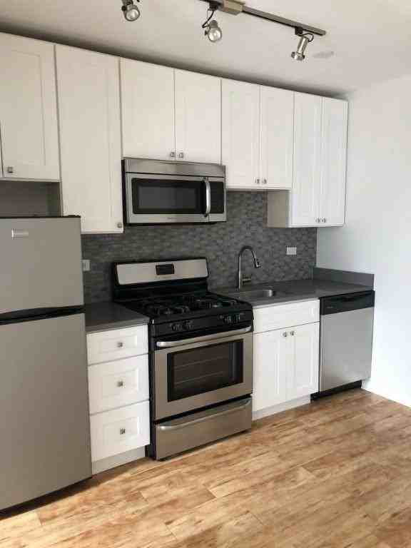 815 W Cornelia Ave Unit 821a-212 #212