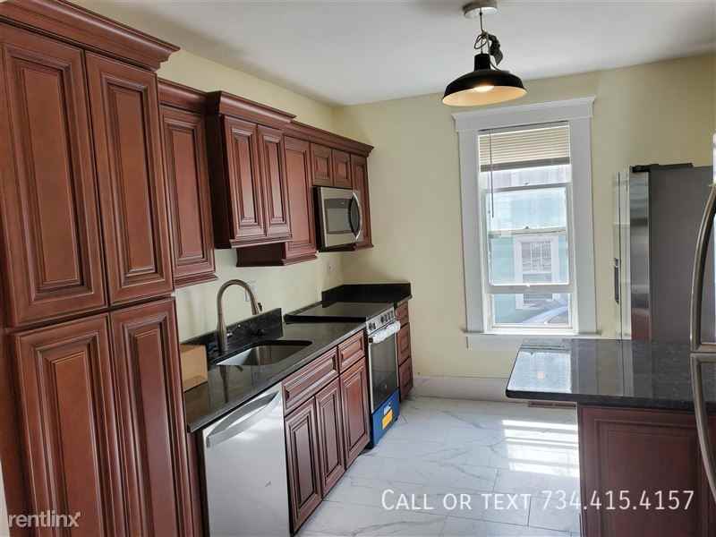 916 Greenwood Ave - Photo 7 of 50