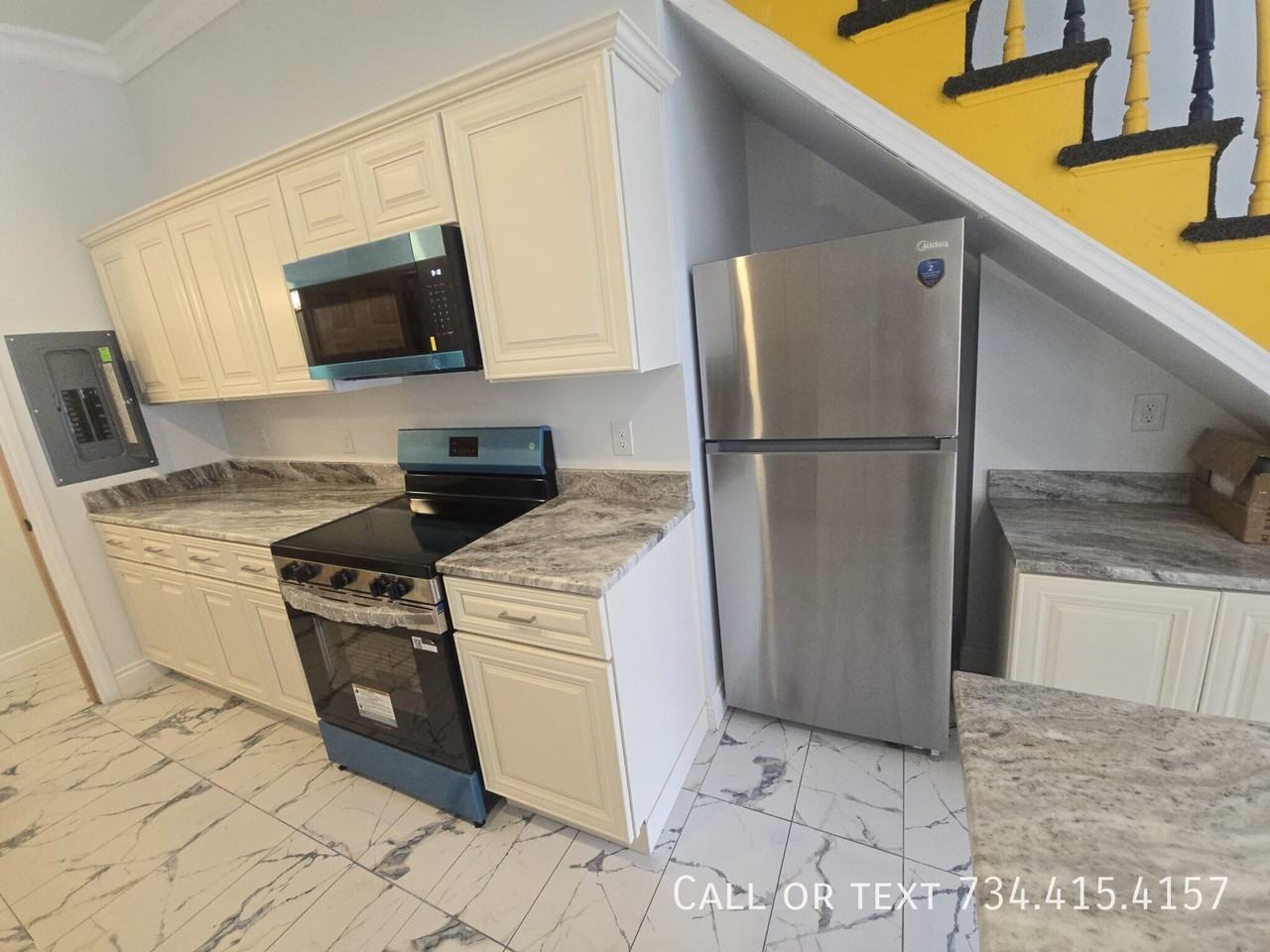 426 S 4th Ave #1 - Photo 2 of 35