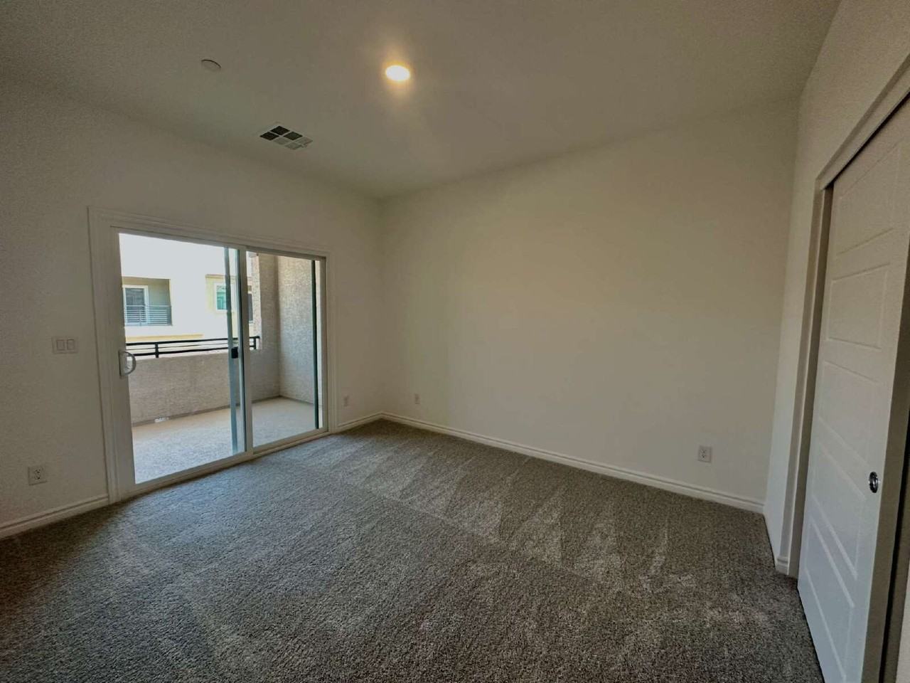 333 Laurel Peak Dr - Photo 2 of 7