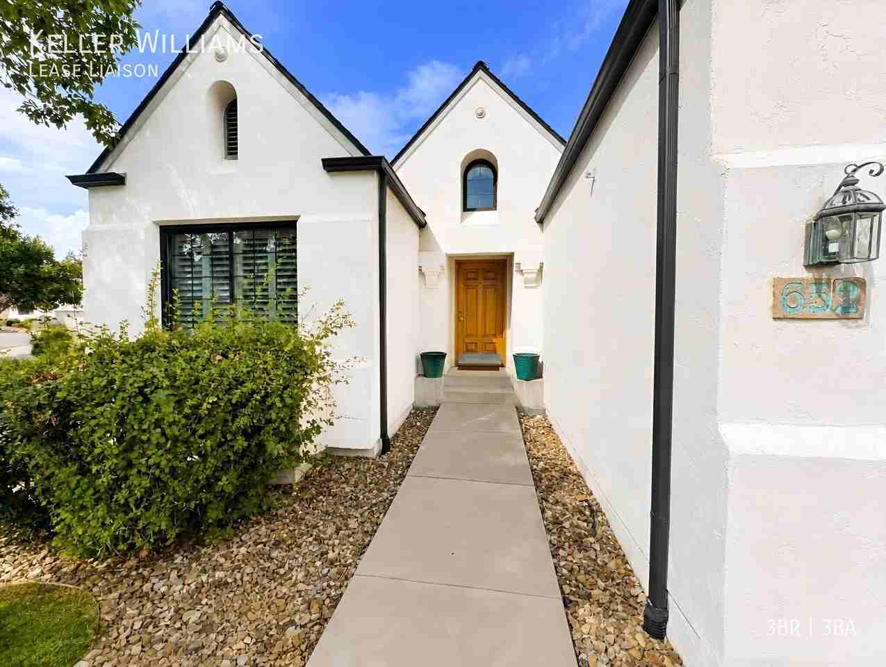 652 La Bourgade Pt - Photo 2 of 40