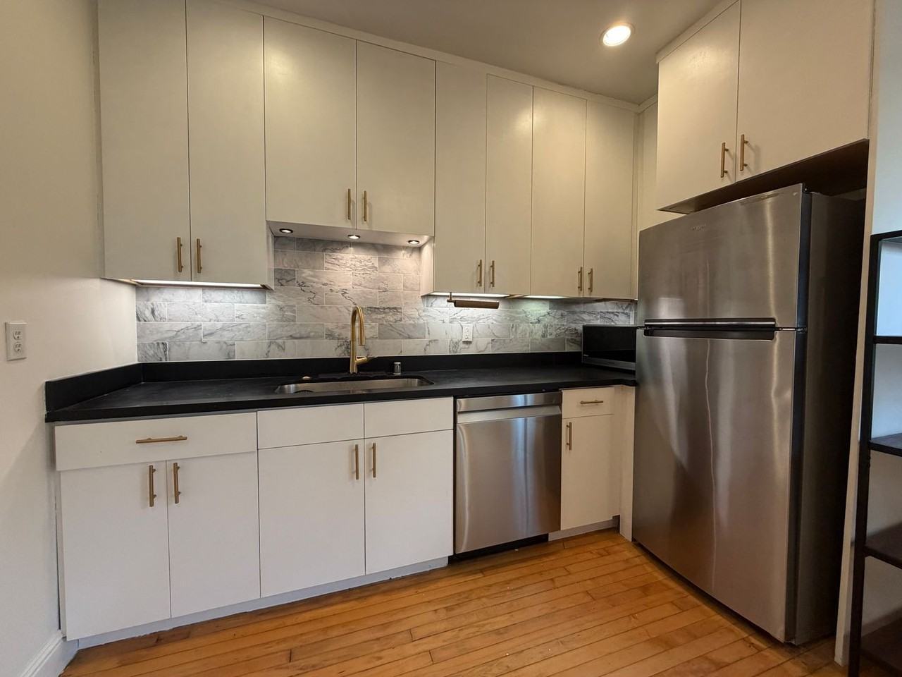 1572 Church St - Photo 2 of 16