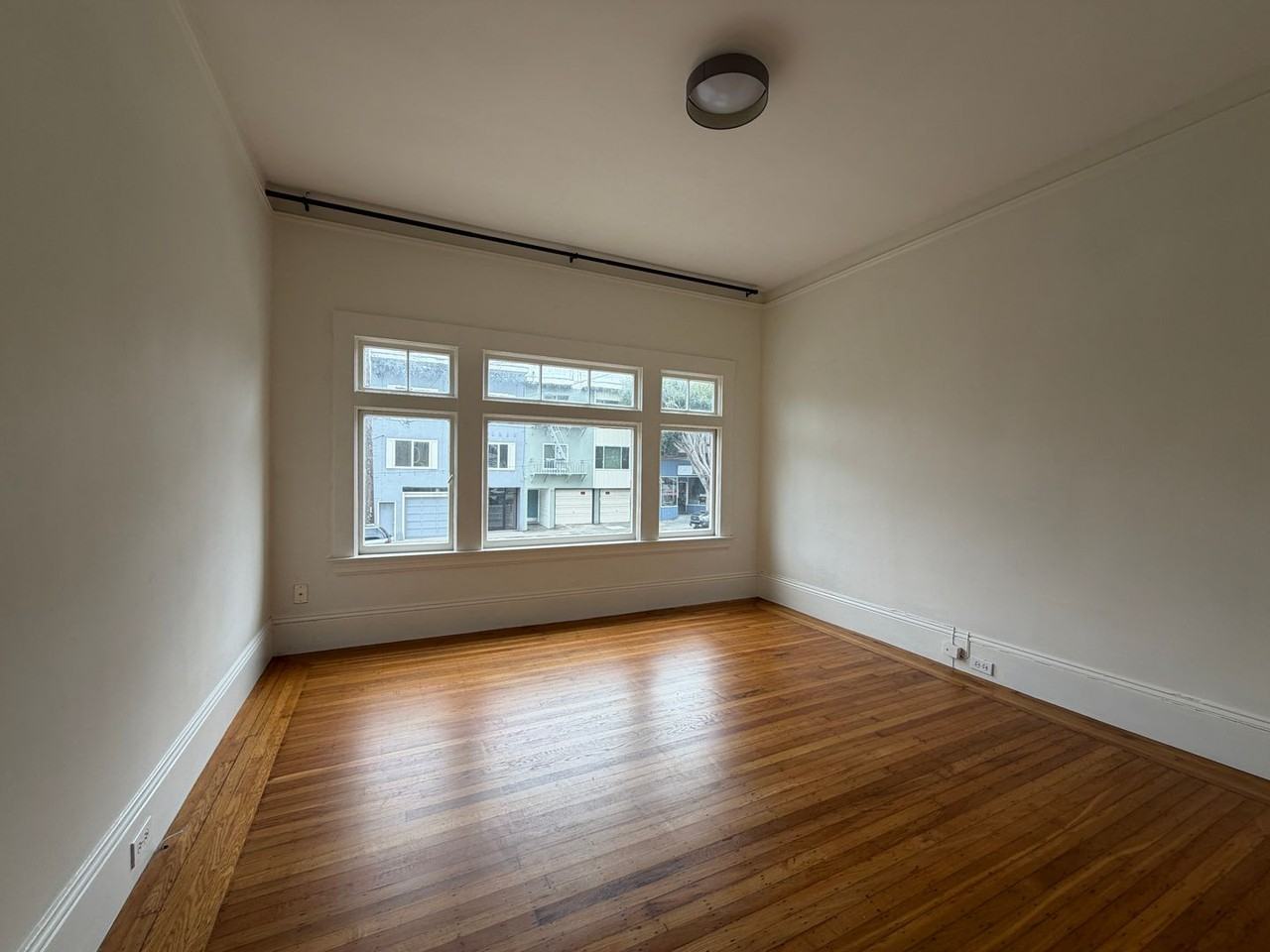 1572 Church St - Photo 4 of 16