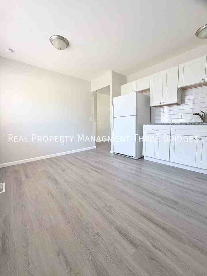 5247 Ville Anita Ct #5247 - Photo 3 of 18