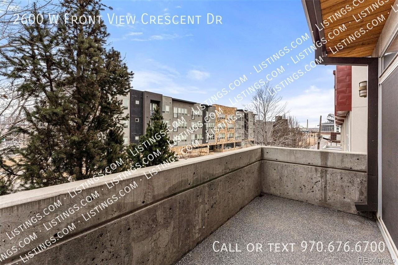 2600 Front View Cres - Photo 7 of 36