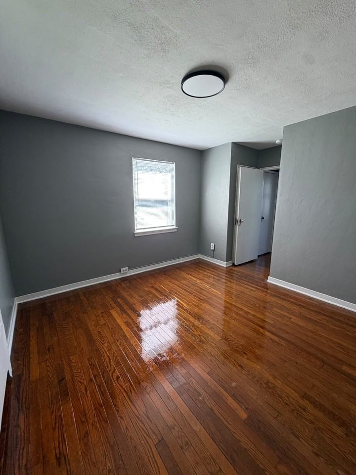 1917 Alsace Rd #25A - Photo 7 of 9