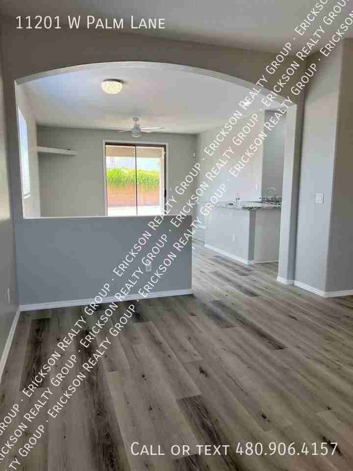 11201 W Palm Ln - Photo 6 of 17