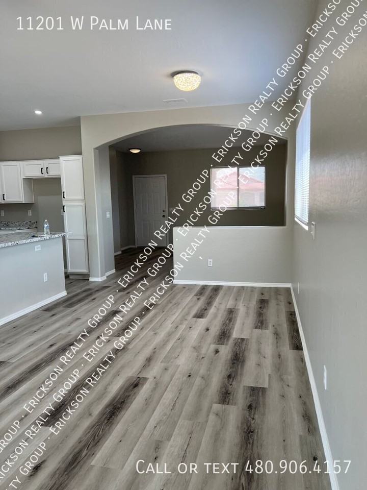 11201 W Palm Ln - Photo 7 of 17