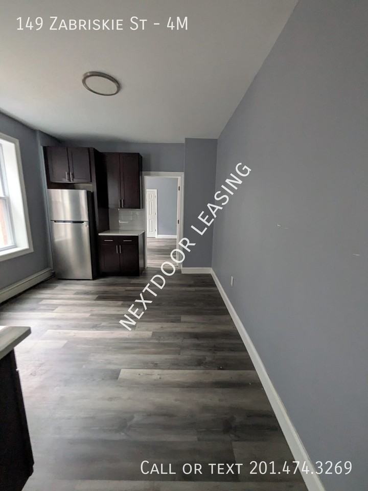 149 Zabriskie St #4M - Photo 3 of 5