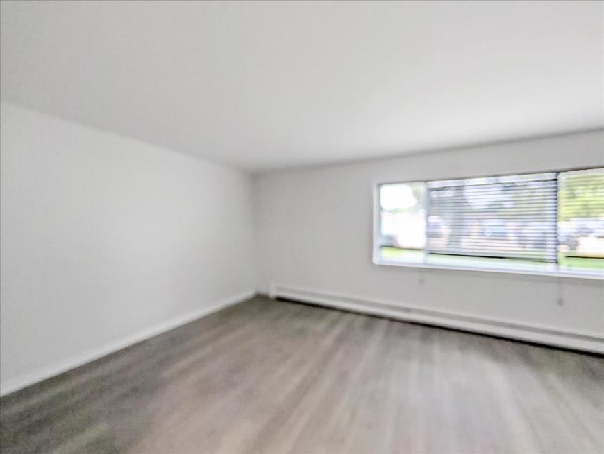700 Mckinley Ave - Photo 3 of 10