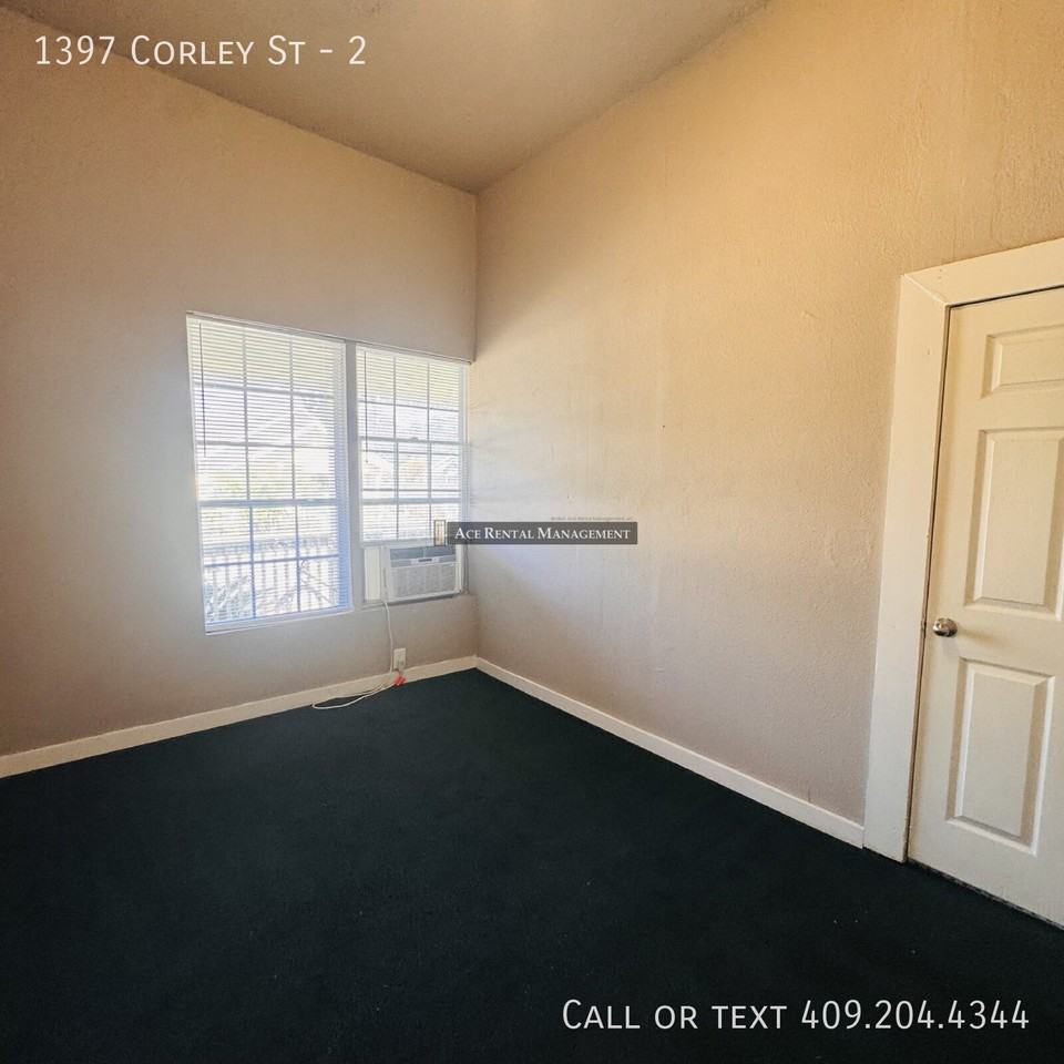 1397 Corley St #2 - Photo 6 of 8