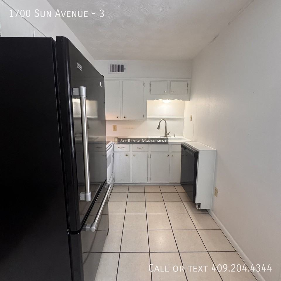 1700 Sun Ave #3 - Photo 4 of 12