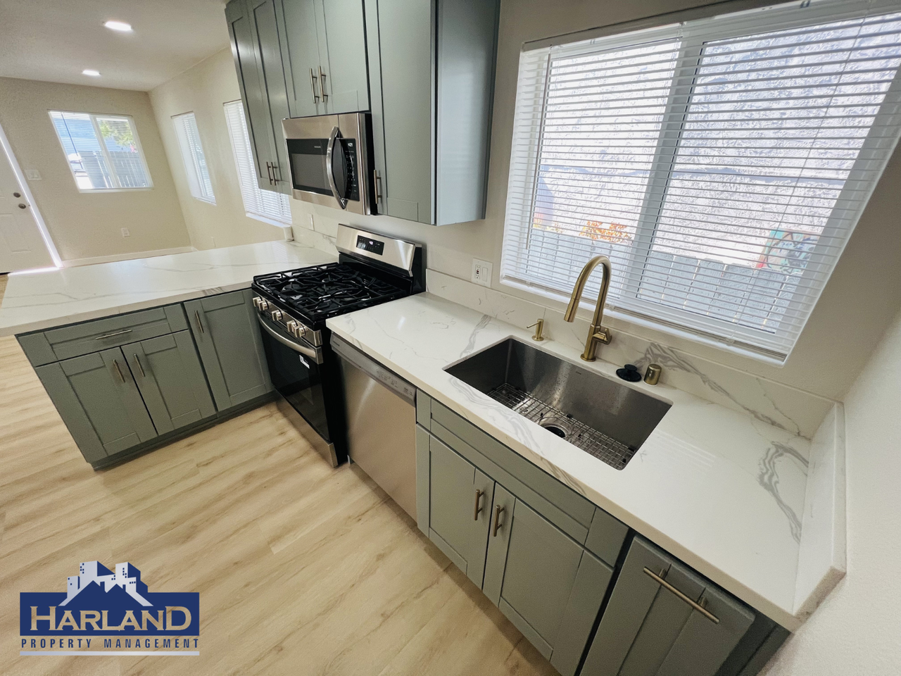 3845 Menlo Ave - Photo 5 of 16