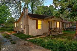 featured image of 2545 Trichel St