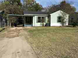 featured image of 713 W 75th St