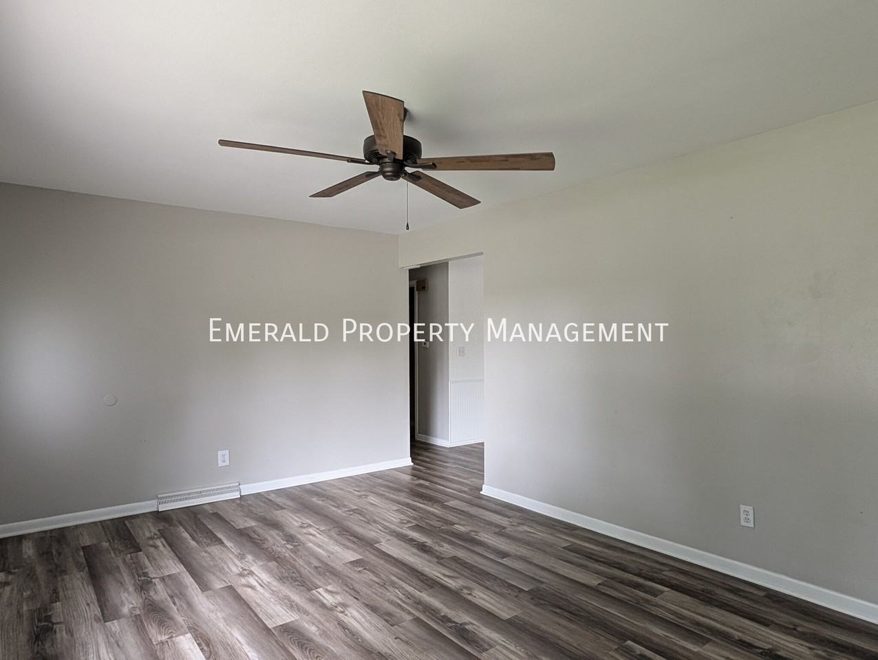 8224 Scott Ln - Photo 3 of 10