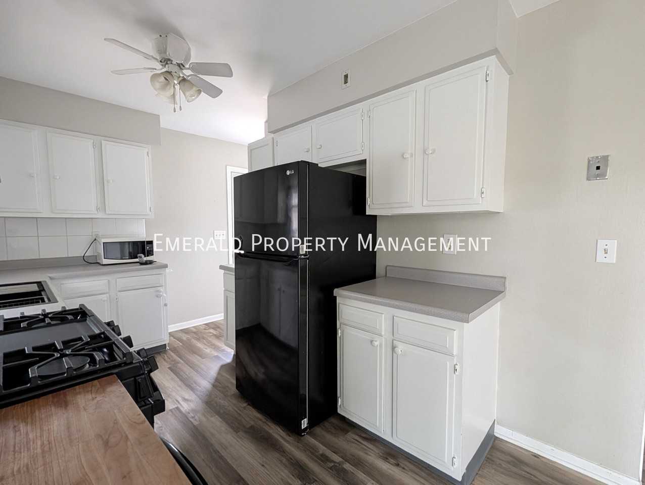 8224 Scott Ln - Photo 6 of 10