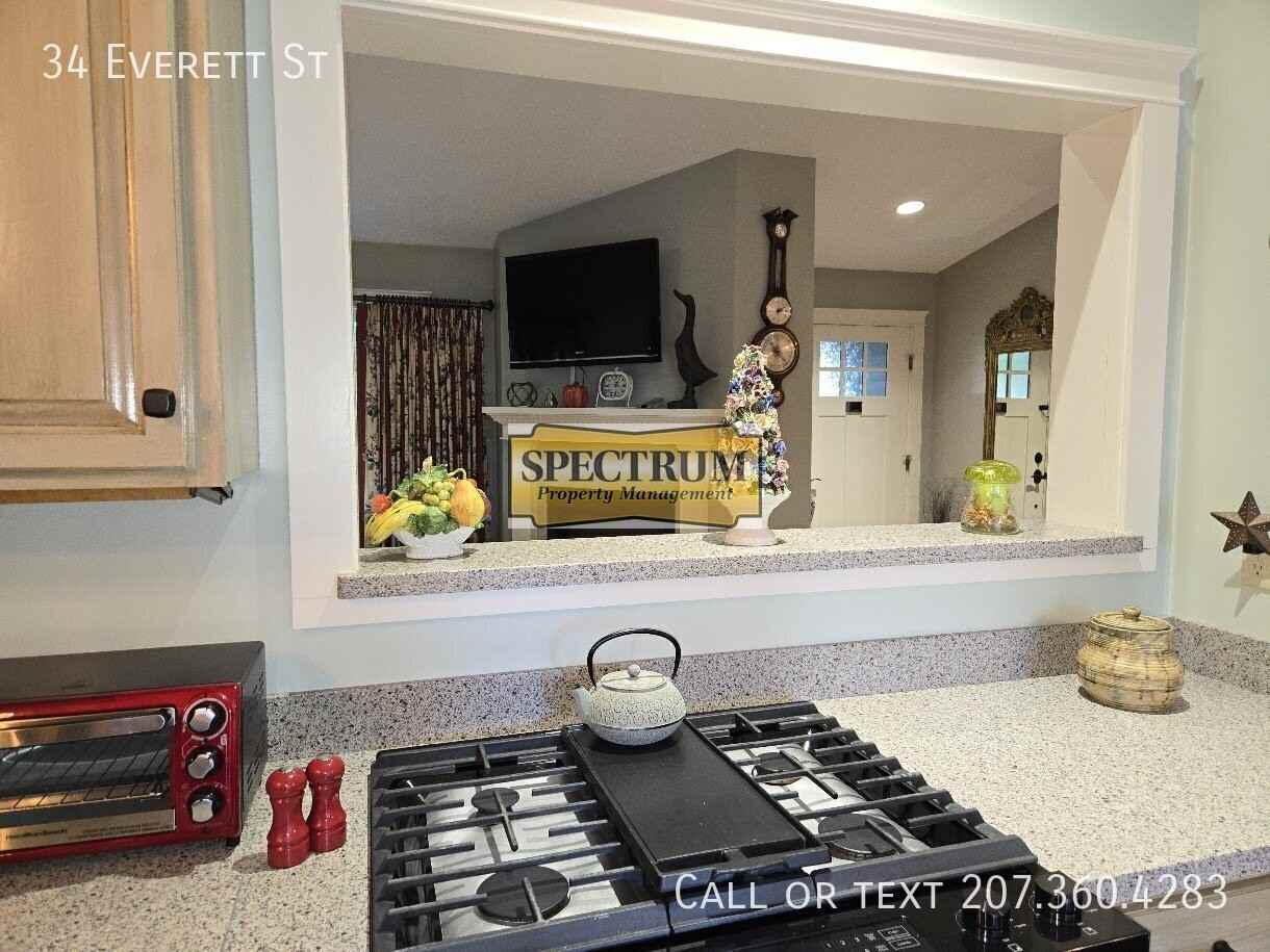 34 Everett St - Photo 4 of 19