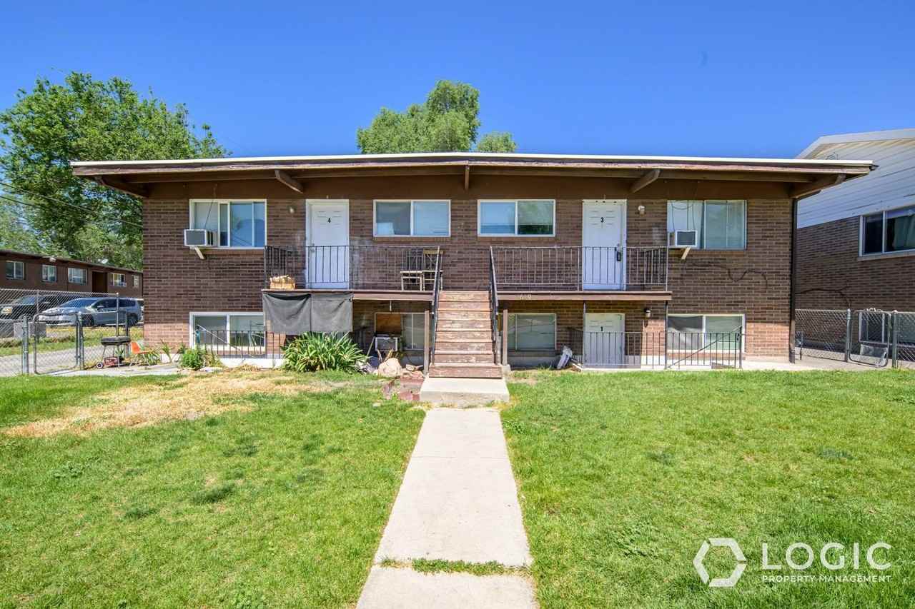 1610 W Ivy Cir #4