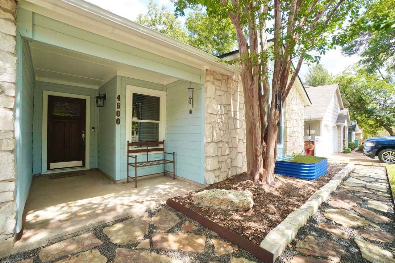 4600 Pelham Dr - Photo 2 of 35