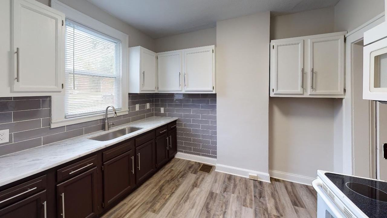 174 E Tompkins St - Photo 5 of 10