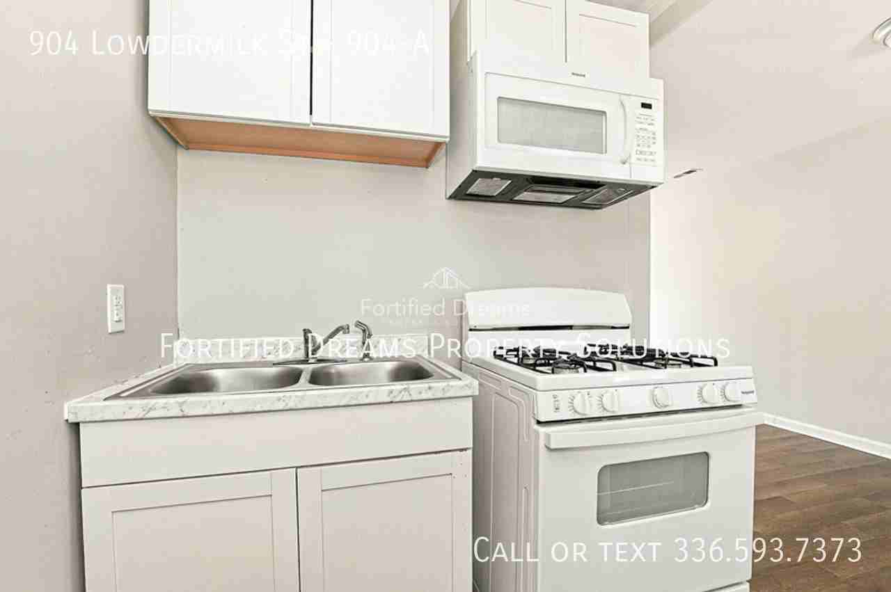 904 Lowdermilk St #904A - Photo 7 of 32