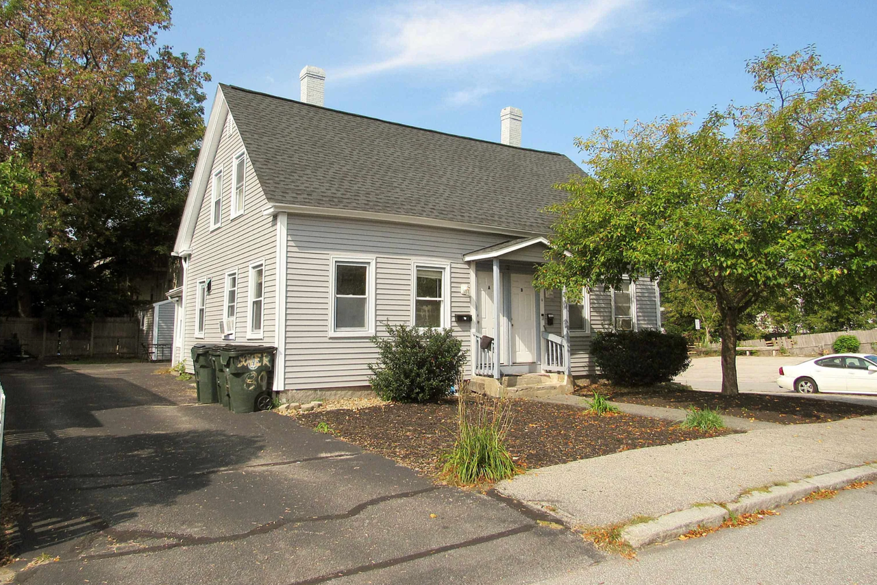 164 Douglas St - Photo 2 of 3
