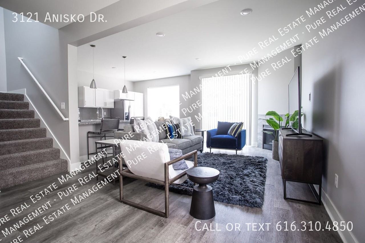 3121 Anisko Dr - Photo 2 of 20