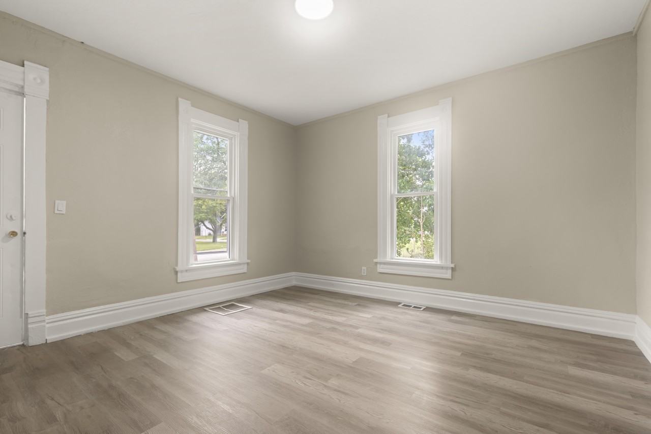 308 Miriam Ave - Photo 5 of 10