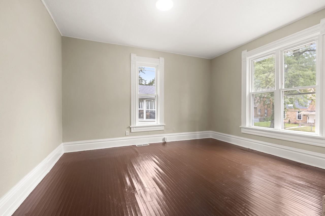 308 Miriam Ave - Photo 6 of 10