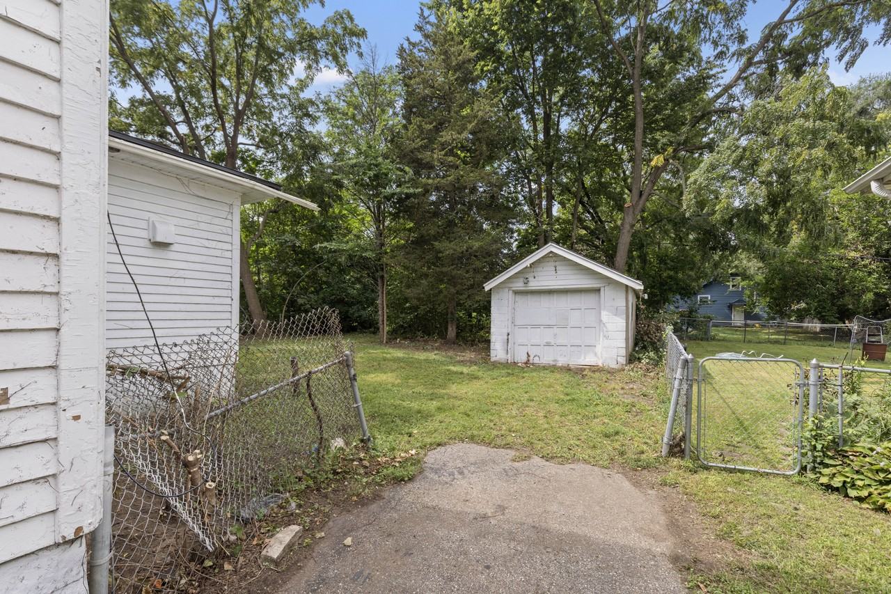 308 Miriam Ave - Photo 7 of 10