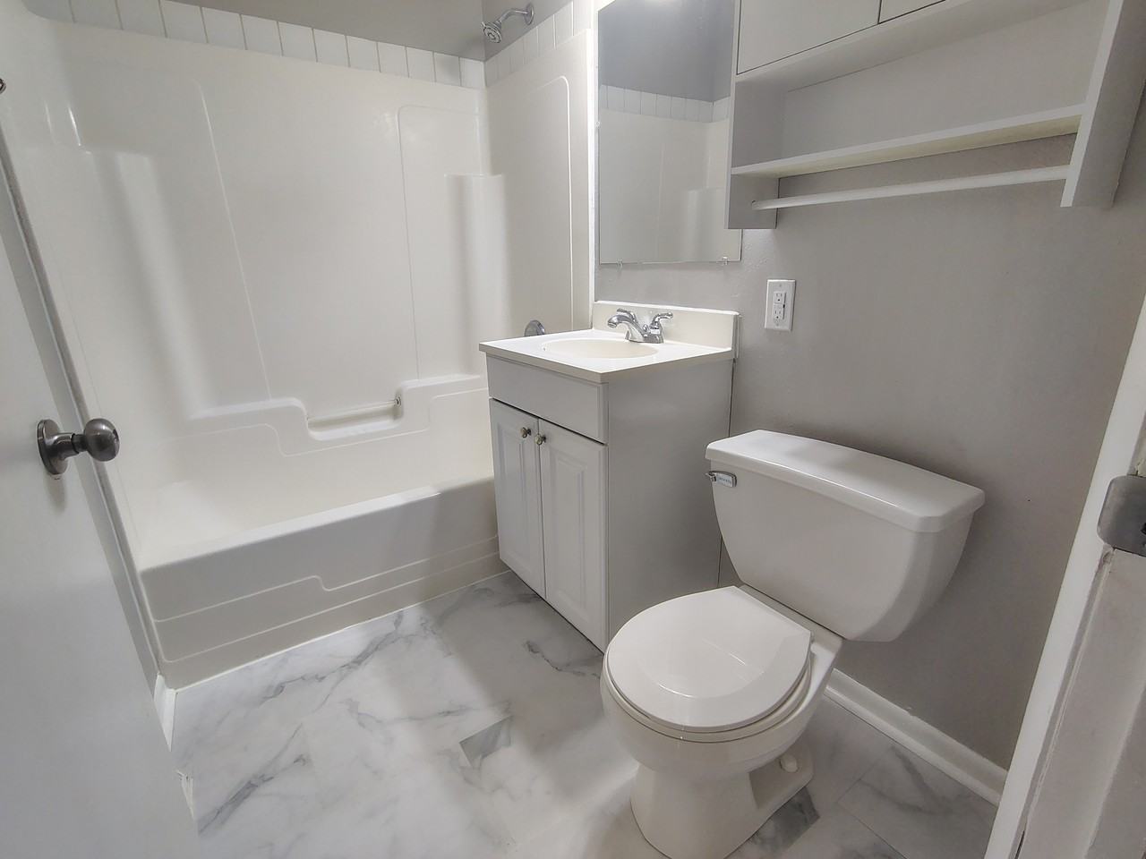 615 28th St - Photo 4 of 12
