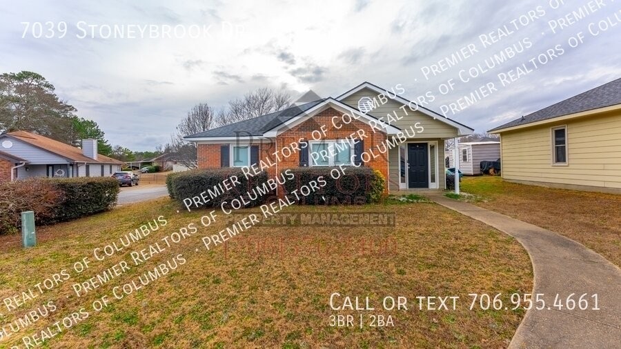7039 Stoneybrook Dr - Photo 2 of 32