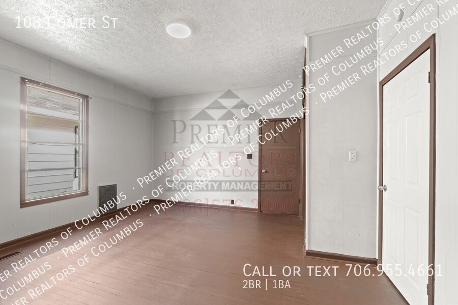 108 Comer St - Photo 5 of 14