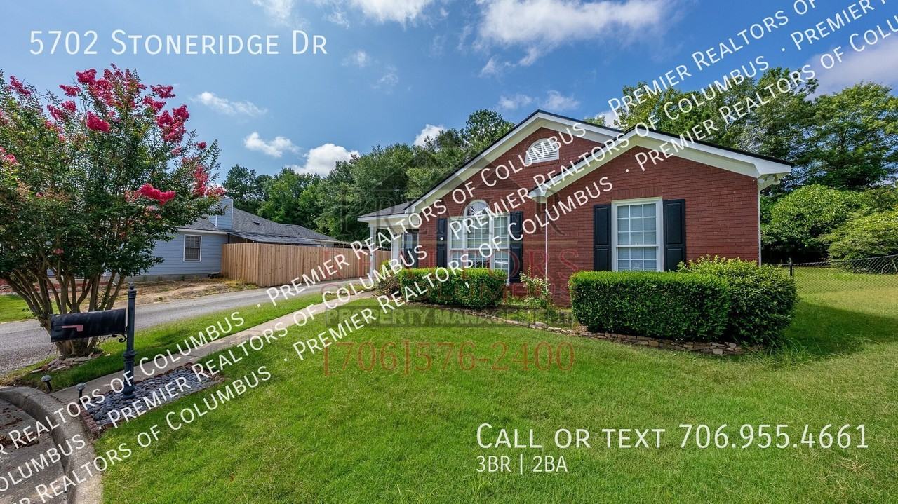 5702 Stoneridge Dr - Photo 3 of 32