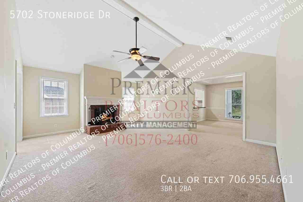 5702 Stoneridge Dr - Photo 6 of 32