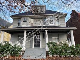 featured image of 1549 E 118th St